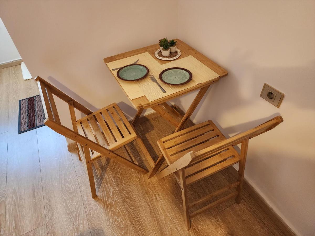 Andi'S Place-Comfy Studio-City Center Тирана Екстер'єр фото