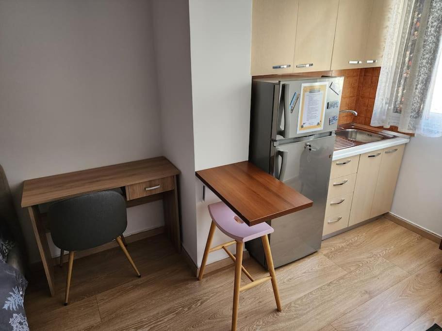 Andi'S Place-Comfy Studio-City Center Тирана Екстер'єр фото